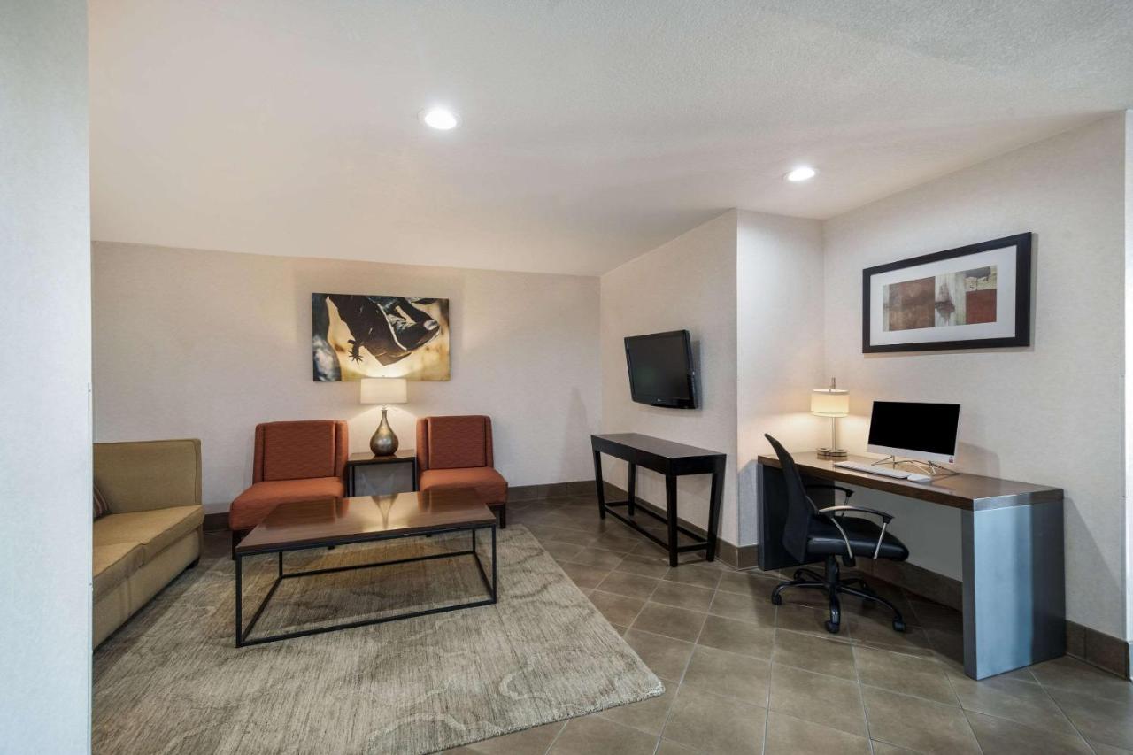 Quality Inn & Suites Garland - East Dallas Ngoại thất bức ảnh