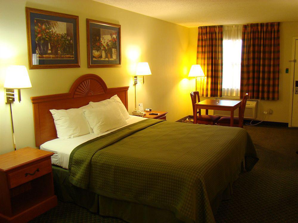 Quality Inn & Suites Garland - East Dallas Phòng bức ảnh